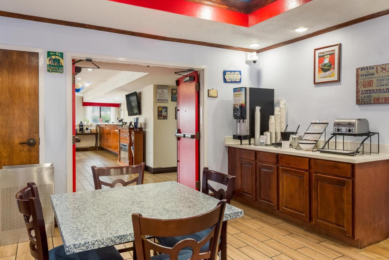 Hometown Inn Thomasville Ngoại thất bức ảnh